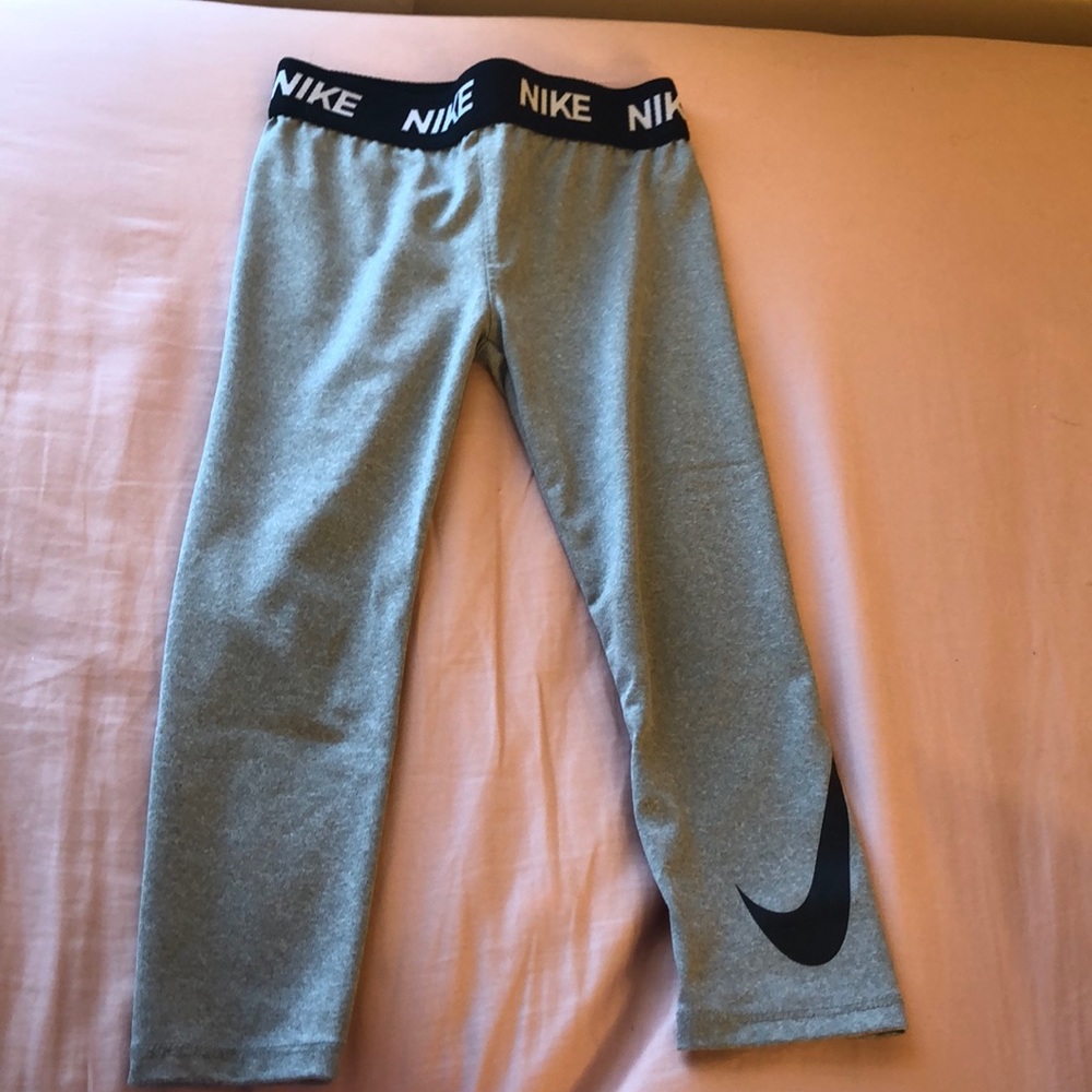 Girls Nike leggings